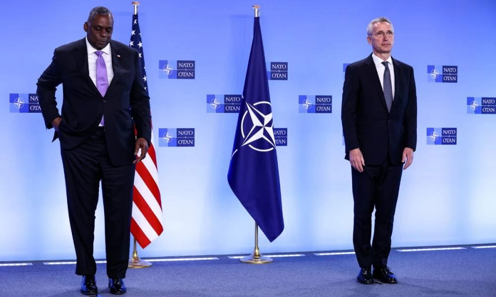 NATO: Έντονο παρασκήνιο με το βλέμμα "καρφωμένο" στην Ουκρανία